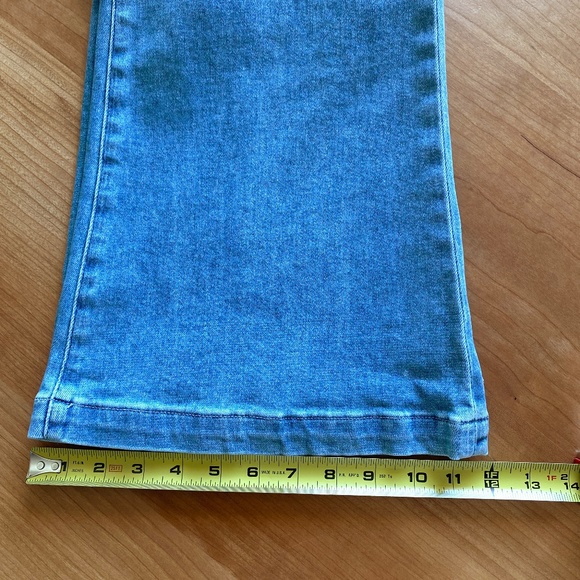 PAIGE Genevieve Flare Jeans in Folk (Size 29 Tall) - Picture 9 of 11